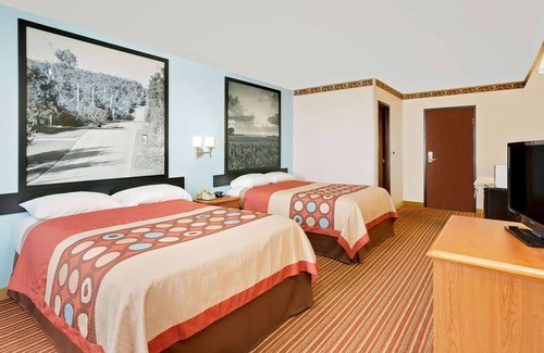 Rock Port Hotel | Super 8 by Wyndham Rock Port MO