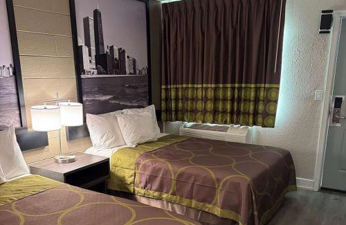 Rockford Hotel | Super 8 by Wyndham Rockford South