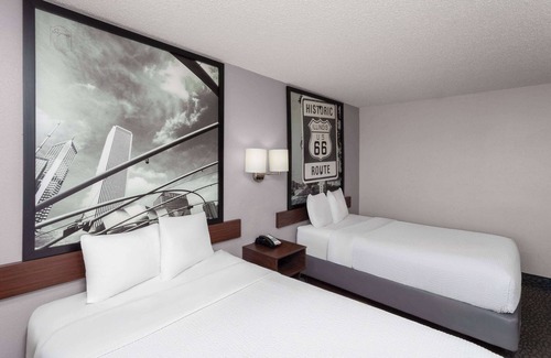 Romeoville Hotel | Super 8 by Wyndham Romeoville Bolingbrook