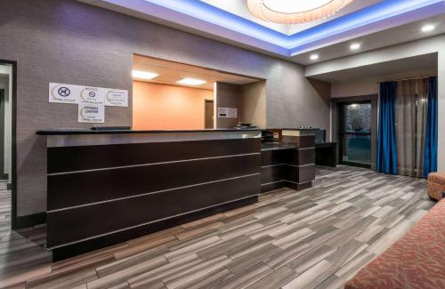 North San Antonio - SAT Hotel | Super 8 by Wyndham San Antonio Near Fort Sam Houston