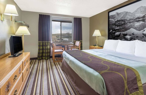Sheridan Hotel | Super 8 by Wyndham Sheridan