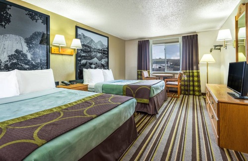 Sheridan Hotel | Super 8 by Wyndham Sheridan