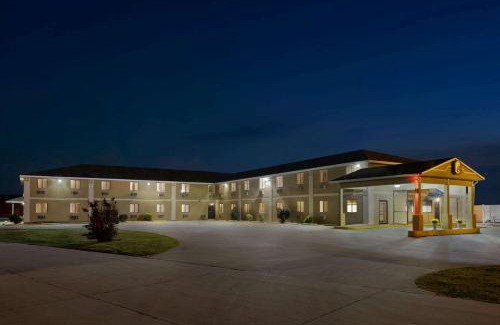 Miner Hotel | Super 8 by Wyndham Sikeston/Miner Area