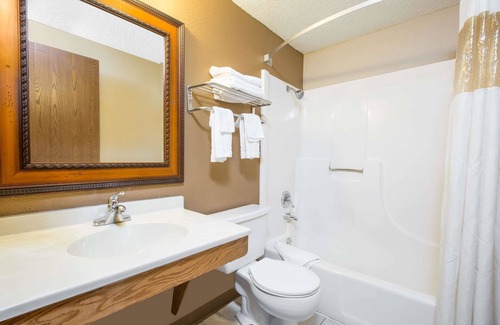 Sioux City Hotel | Super 8 by Wyndham Sioux City/Morningside Area