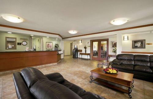 Slave Lake Hotel | Super 8 by Wyndham Slave Lake AB