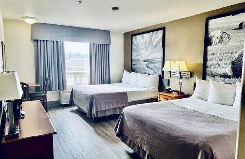 Slave Lake Hotel | Super 8 by Wyndham Slave Lake AB