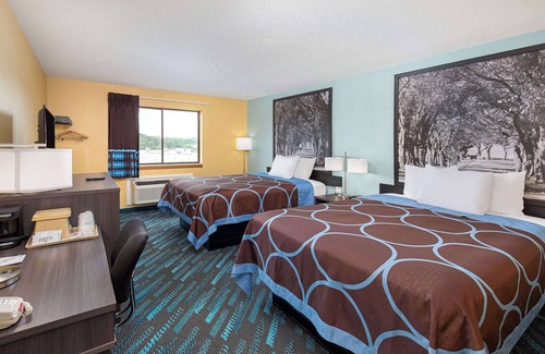 Somerset Hotel | Super 8 by Wyndham Somerset