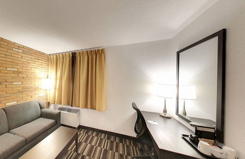 Sudbury Hotel | Super 8 by Wyndham Sudbury ON