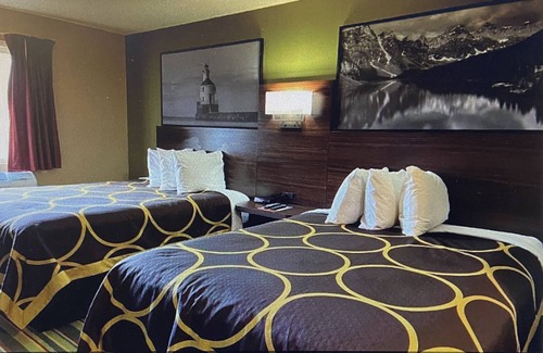 Superior Hotel | Super 8 by Wyndham Superior WI