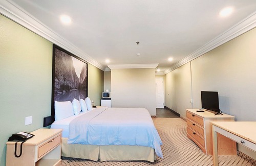Temple Hotel | Super 8 by Wyndham Temple I-35