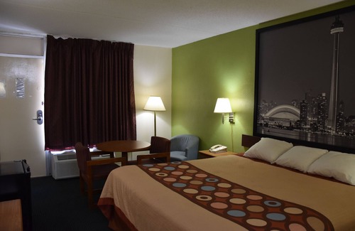 Tifton Hotel | Super 8 by Wyndham Tifton