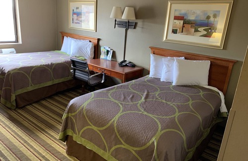 Tilton Hotel | Super 8 by Wyndham Tilton/Lake Winnipesaukee