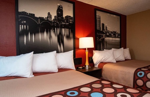 Brooklyn Center Hotel | Super 8 by Wyndham Brooklyn Center/MPLS