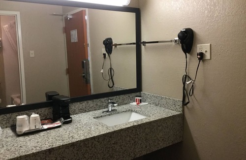South Holland Hotel | Super 8 by Wyndham South Holland