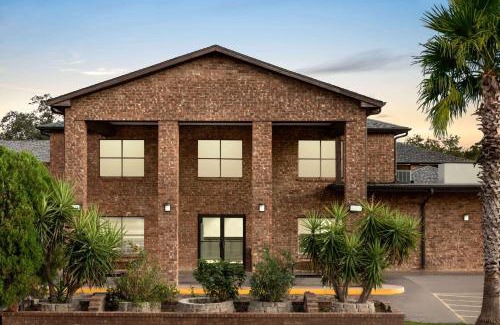 Universal City Hotel | Super 8 by Wyndham Universal City