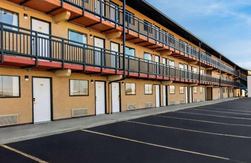 Vandalia Hotel | Super 8 by Wyndham Vandalia/Dayton International Airport