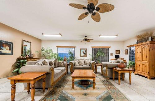 Woodway Hotel | Super 8 by Wyndham Waco/Mall area TX