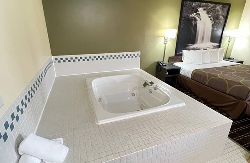 Watertown Hotel | Super 8 by Wyndham Watertown WI