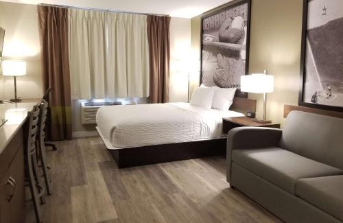 Winnipeg Hotel | Super 8 by Wyndham Winnipeg West