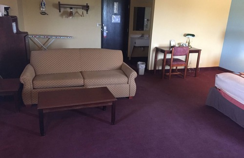 Woodstock Hotel | Super 8 by Wyndham Woodstock