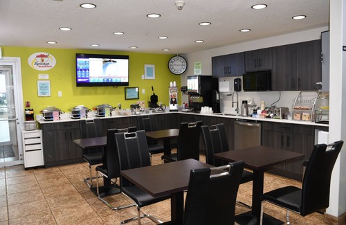 Fort McMurray Hotel | Super 8 Fort McMurray
