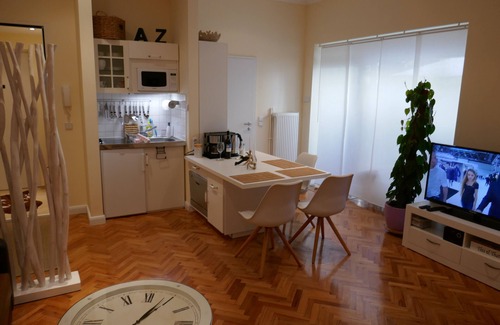Moabit Apartment | Super * * * * * * Apartment at the main station with terrace, WiFi, washing machine.