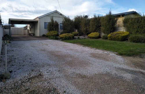 Port Lincoln House | SUPER CENTRAL LOCATION HOLIDAY HOME