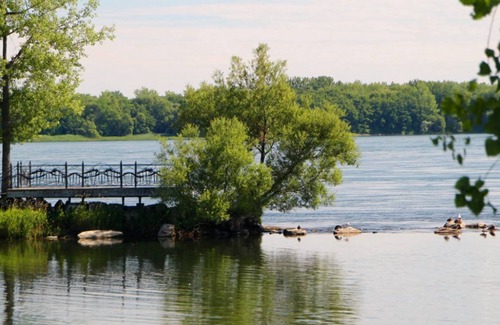 LaSalle Apartment | Super Chic Appartment Meublé sur le Bord de l'eau du fleuve