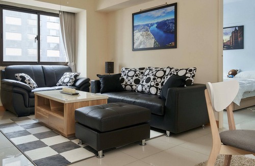 Daan Apartment | Super Clean Flat above Zhongxiao Fuxing MRT