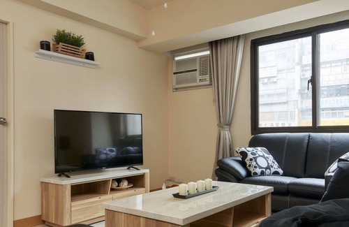 Daan Apartment | Super Clean Flat above Zhongxiao Fuxing MRT