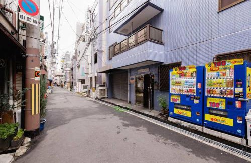 Sennichimae Apartment | Super close to Doutonbori! Great location room#403