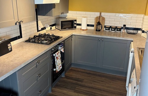 Royal Tunbridge Wells House | Super cosy and stylished 4bed family-sized cottage near the pantiles.