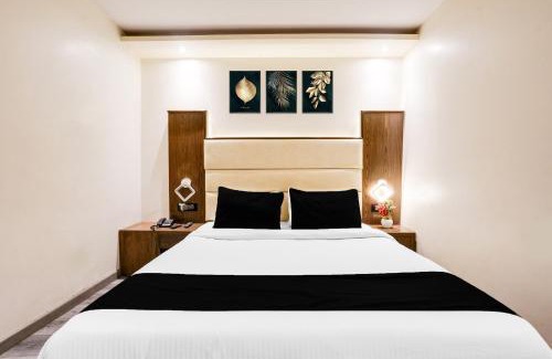 Mumbai Hotel | Super Collection O Andheri Near Western Express Highway