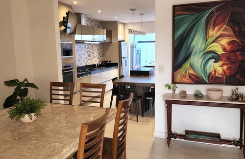 Jardim das Americas House | Super comfortable townhouse, close to markets, shopping malls and great restaurants.