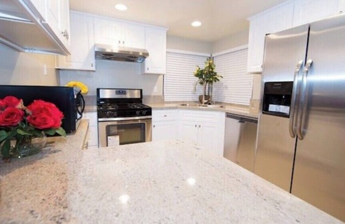 West Covina House | Super convenience 3BE/2.5BA