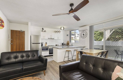 Crescent Head Apartment | SUPER CONVENIENT SUNNY APARTMENT