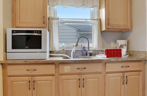 Ferndale House | Super Cute & Cool Home of Yours in Ferndale, MI