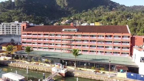 Marinas Apartment | SUPER FLAT 180 graus em Angra dos Reis , Frente Mar na Marina Piratas com estacionamento gratuito