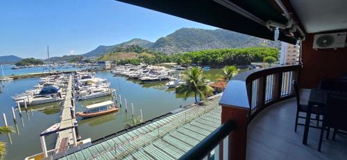 Marinas Apartment | SUPER FLAT 180 graus em Angra dos Reis , Frente Mar na Marina Piratas com estacionamento gratuito