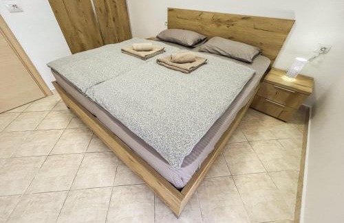 Shkembi i Kavajes Apartment | Super Holiday 586