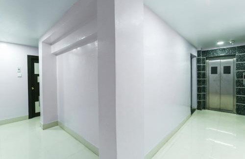 Ballygunge Hotel | Super Hotel O Dk Inn Near Kalighat Kali Temple