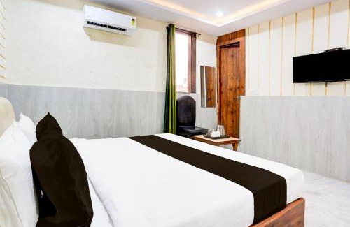 Gwalior Hotel | Super Hotel O Mall Road Gwalior formerly Rama inn