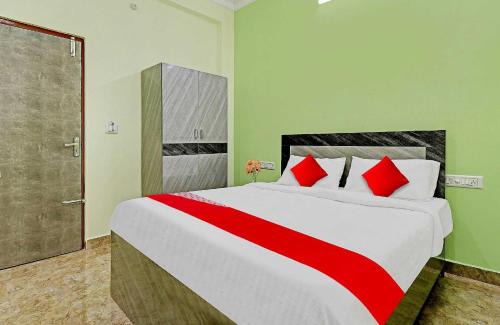 Yeshwanthpur Hotel | Super Hotel O SKYSPACE Near Yeshwantupur railway station