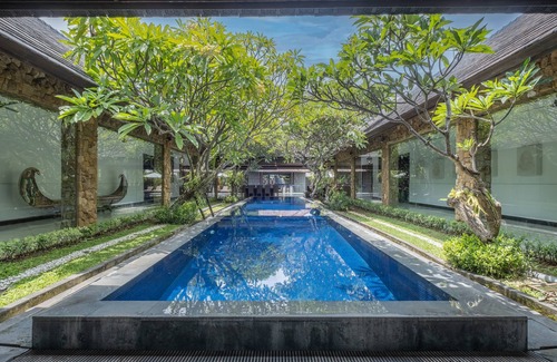 Seminyak Villa | Super Luxury 5 Bedroom Villa with 2 Pools in Seminyak/Bali