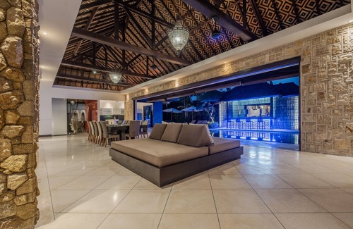 Seminyak Villa | Super Luxury 5 Bedroom Villa with 2 Pools in Seminyak/Bali