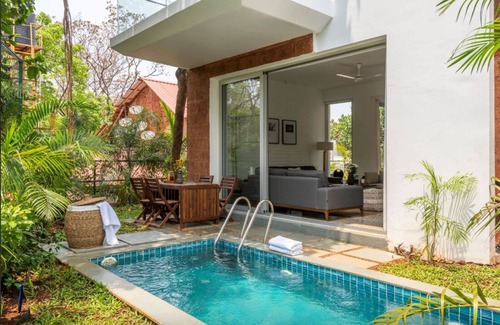 Anjuna Villa | Super Luxury villa with private garden and private pool- 10 minutes from beaches