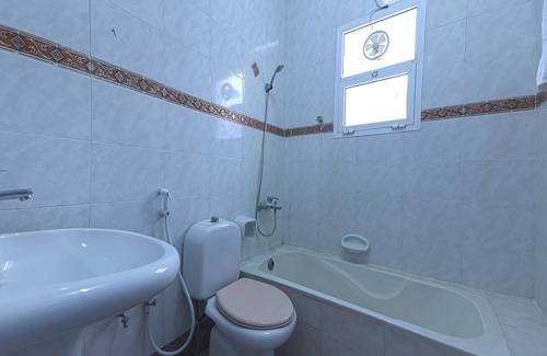 Sur Hotel | Super OYO 108 Marsa Al Masafar Hotel Apartment