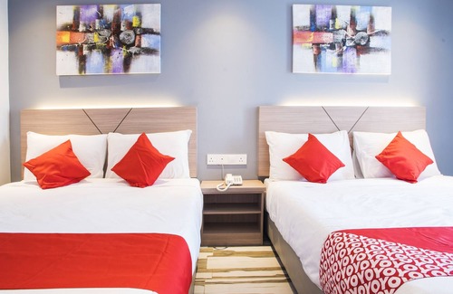 The Strand Hotel | Super OYO 1126 Gs Hotels