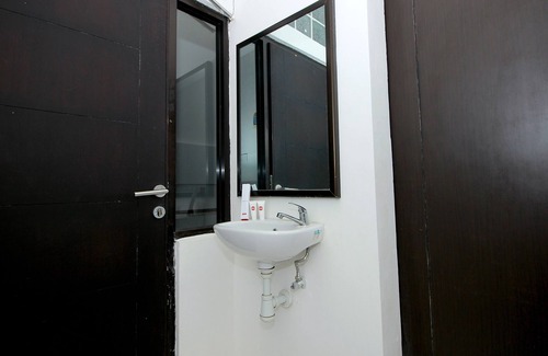 Bengkulu Hotel | Super OYO 1678 Jati Exclusive Homestay