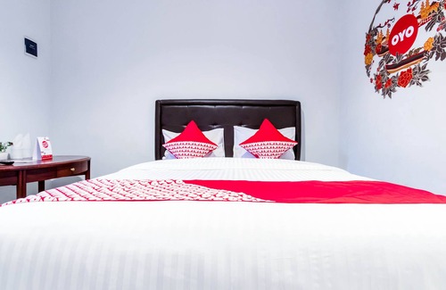 Medan Hotel | Super OYO 283 Helvetia Residence